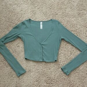 Alo Yoga green ribbed long sleeve crop top